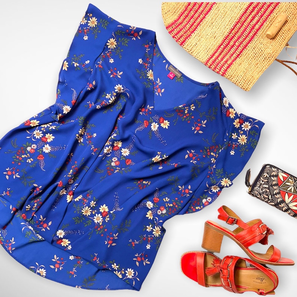 Vince Camuto • Hi Lo Blouse